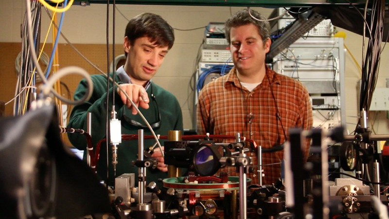 Illustration for article titled Physicists Successfully Tie the Very First Quantum Knots